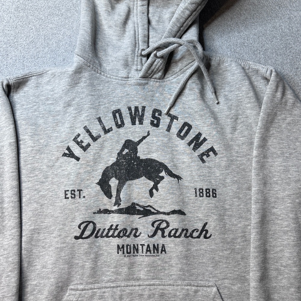 Yellowstone Hoodie Mens M Gray Dutton Ranch Montana Graphic Sweatshirt Pullover - Picture 3 of 8